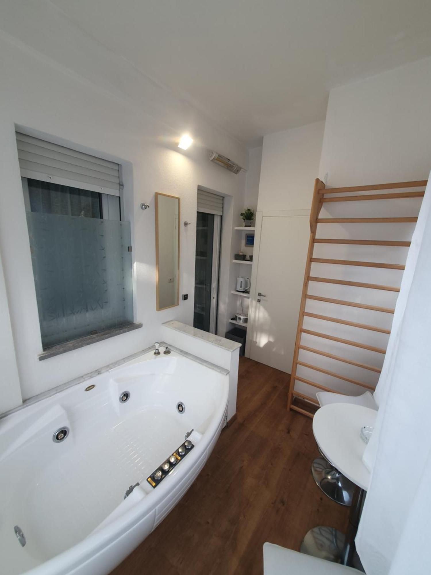 Lecci Al Mare Apartment *